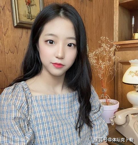 叫宋婷的人的照片,美丽与智慧并存的现代女性典范